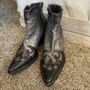 Vintage Donald Pliner Cowboy Boots Silver Black Ankle Bootie Shootie 5.5